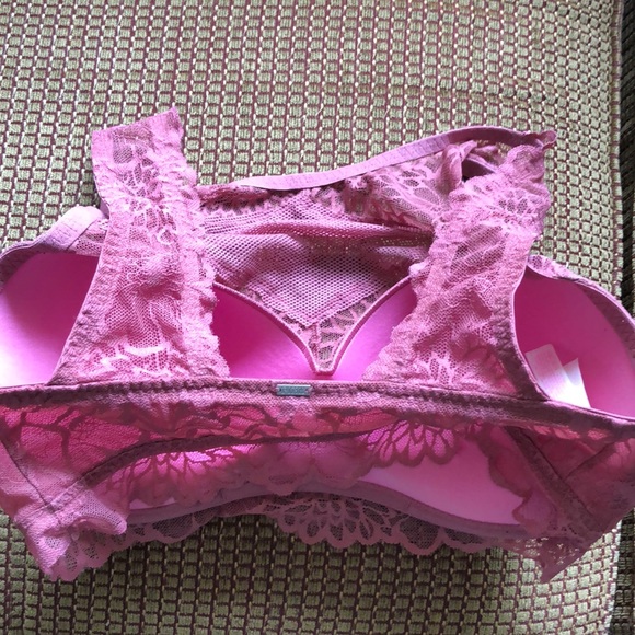 PINK Victoria’s Secret Lace Push Up Bralette - Picture 2 of 4